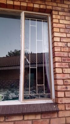 Fast glass replacement in Johannesburg glass cutting Johannesburg window glass installations in Johannesburg by GET Glass
